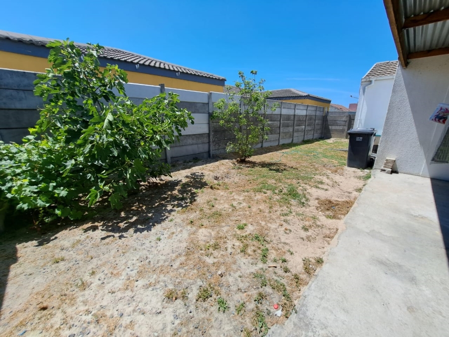 3 Bedroom Property for Sale in Electric City Western Cape